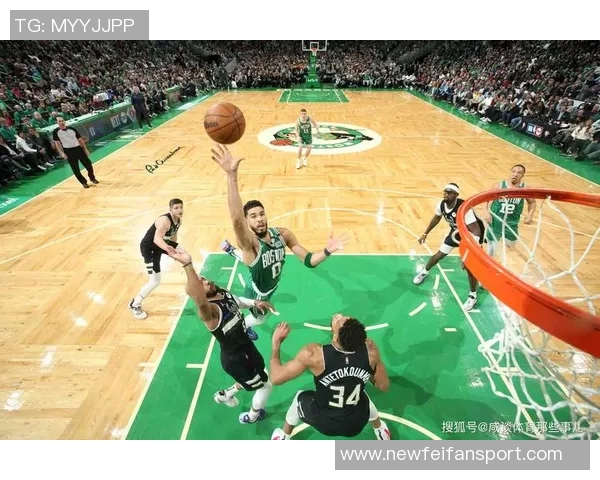 字母哥高效砍下30分8板6助关键时刻三分犯规令人担忧