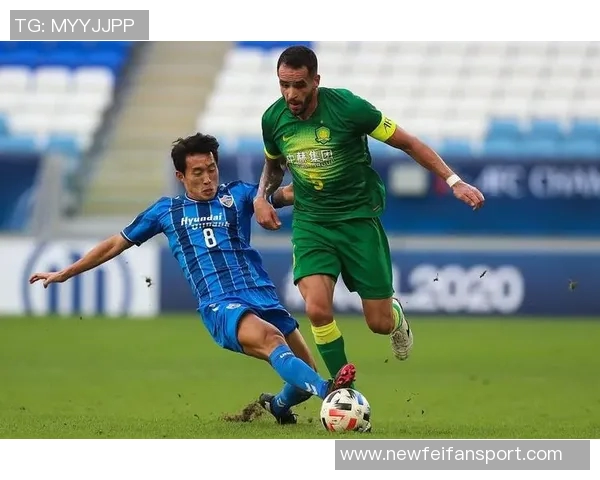 上海新援崔晓龙训练受伤将缺席揭幕战球队面临人员短缺挑战