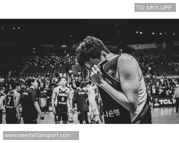 李贤重狂砍33分14篮板赛前准备充分解说员称其为比赛关键人物