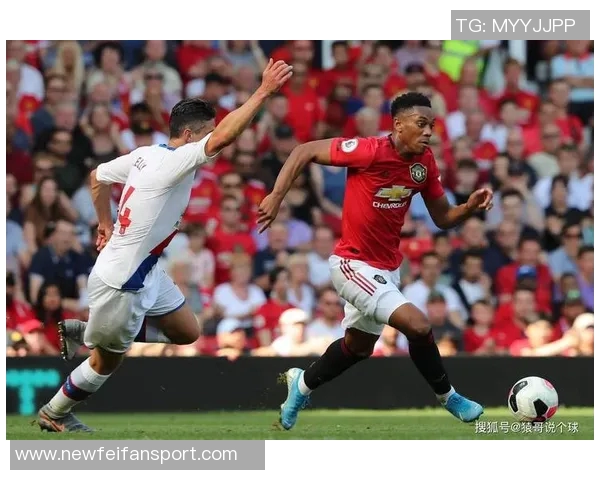 四名葡萄牙球员为曼联主场英超进球的精彩瞬间回顾