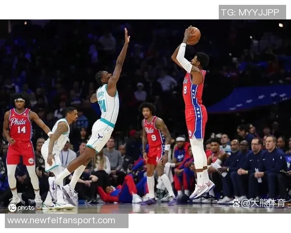 保罗乔治状态低迷10投仅中2球全场仅得7分6篮板表现令人失望