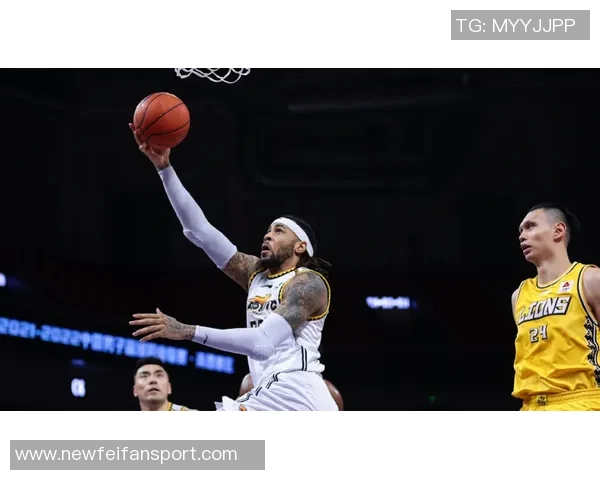 弗罗因德盛赞迪亚斯在关键时刻的表现是球队成功的关键因素 弗罗因德盛赞迪亚斯在关键时刻的表现是球队成功的关键因素