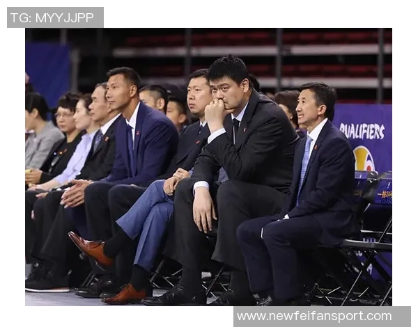 姚明在中国赛重聚老友期待与一哥探讨养老金话题