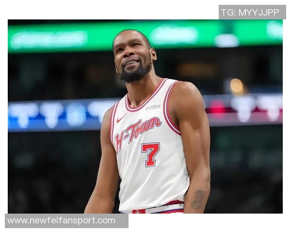 杜兰特赞替补席球员表现关键时刻助力球队逆转胜利