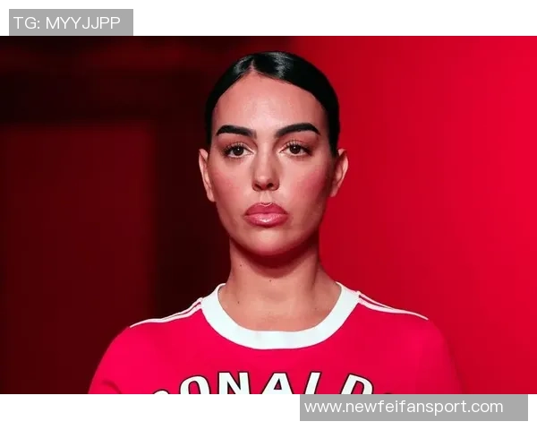 乔治娜分享迷你罗在U16国家队夺冠庆祝瞬间感慨妈妈为你感到无比骄傲